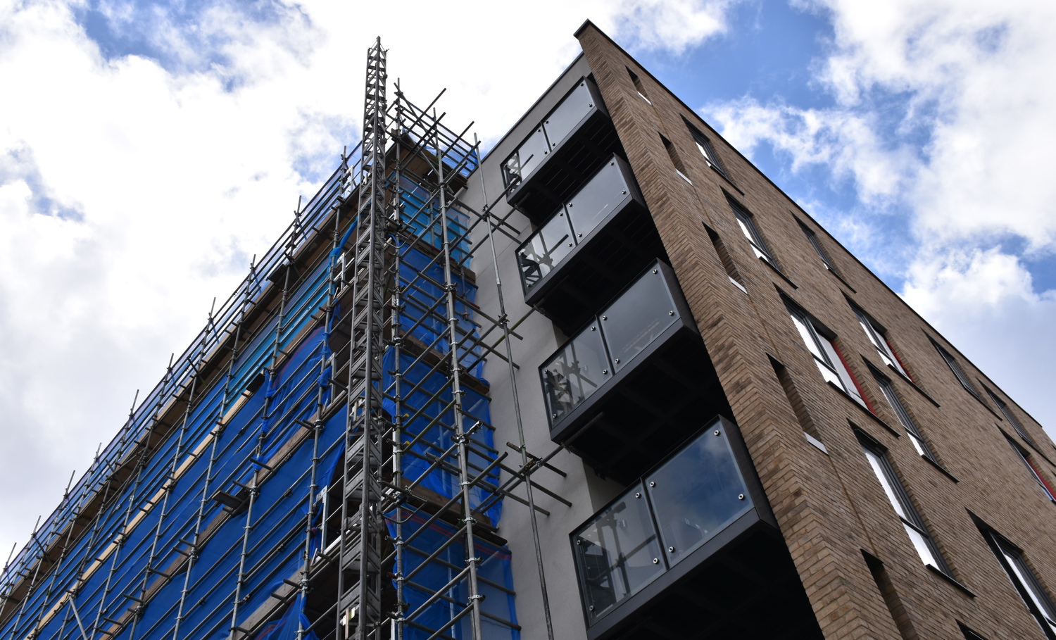 Lawtech Group - UK - Cladding & Facade Specialists  - Addlestone One (10)